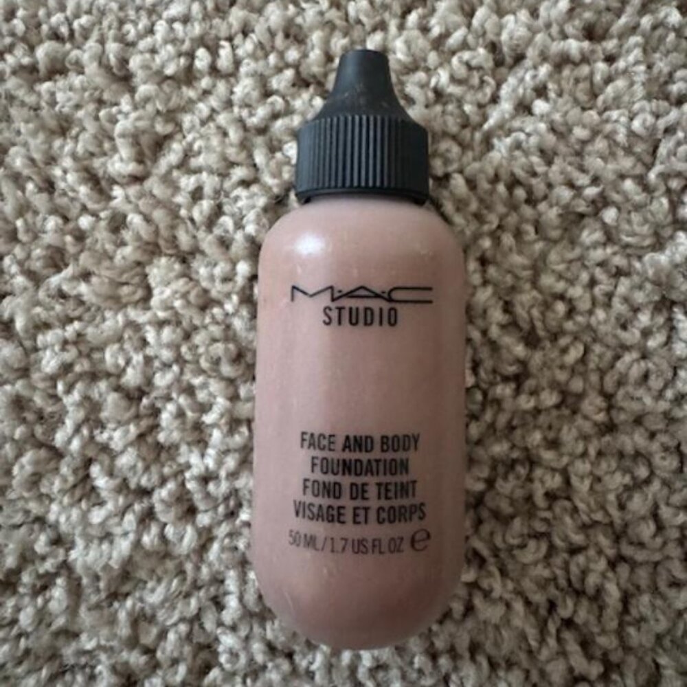 MAC Studio Face & Body Foundation N9 – 1.7 fl oz | New, Unused (No Box)